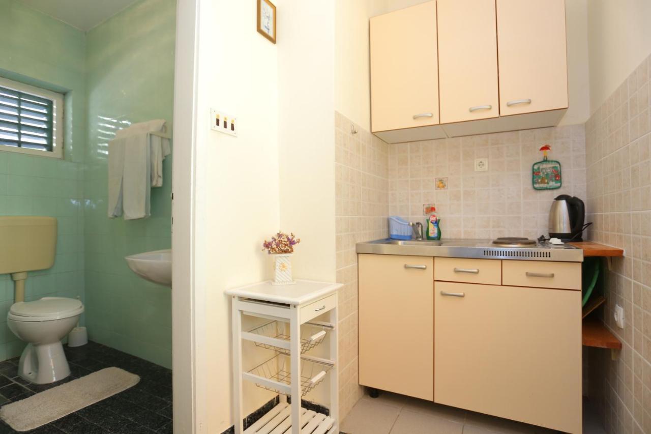 Apartments By The Sea Mimice, Omis - 18149 Екстериор снимка