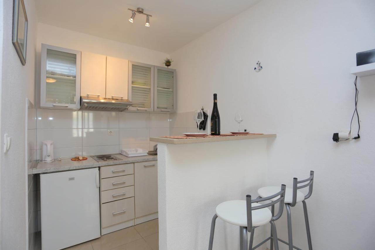 Apartments By The Sea Mimice, Omis - 18149 Екстериор снимка